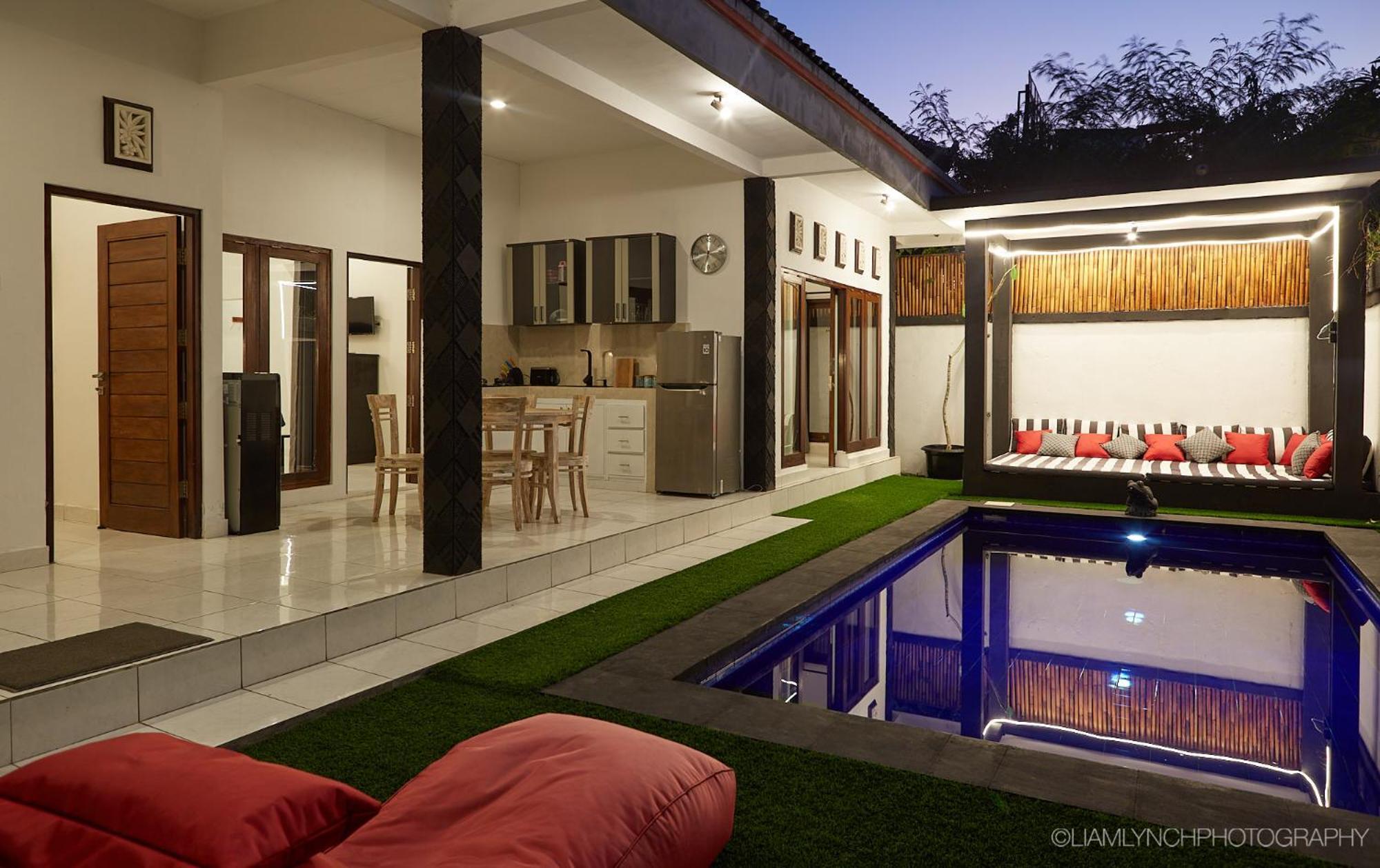 Ari * Seminyak (Bali)