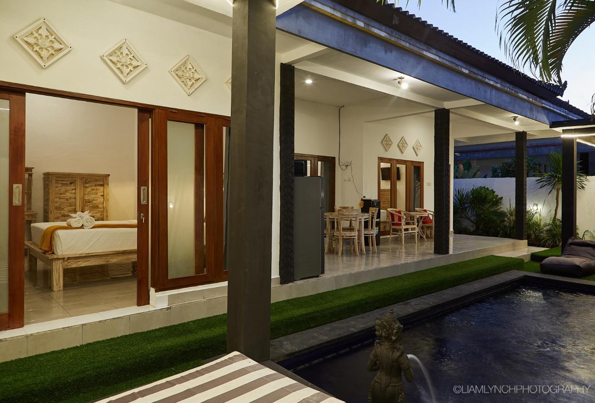 Ari * Seminyak (Bali)